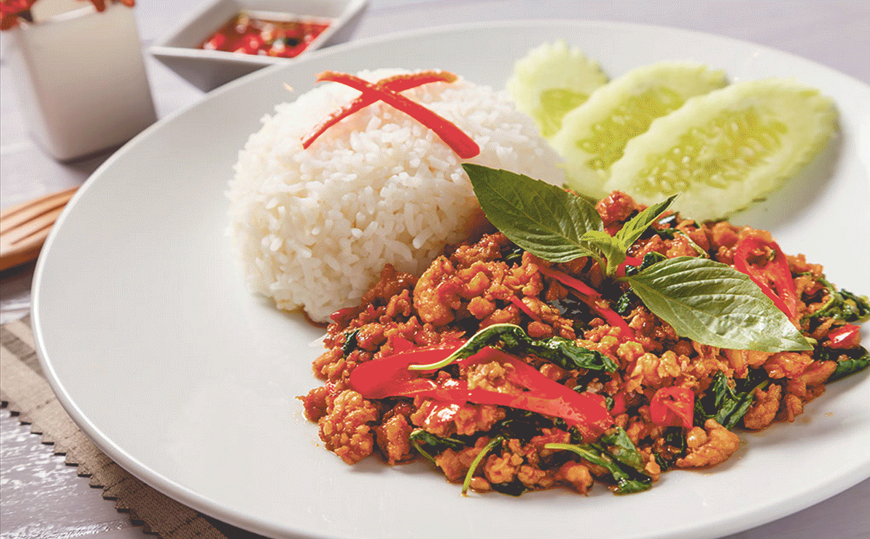 Pat kaphrao Mu (Porc basilic Thaï ) + 1oeuf + Riz blanc