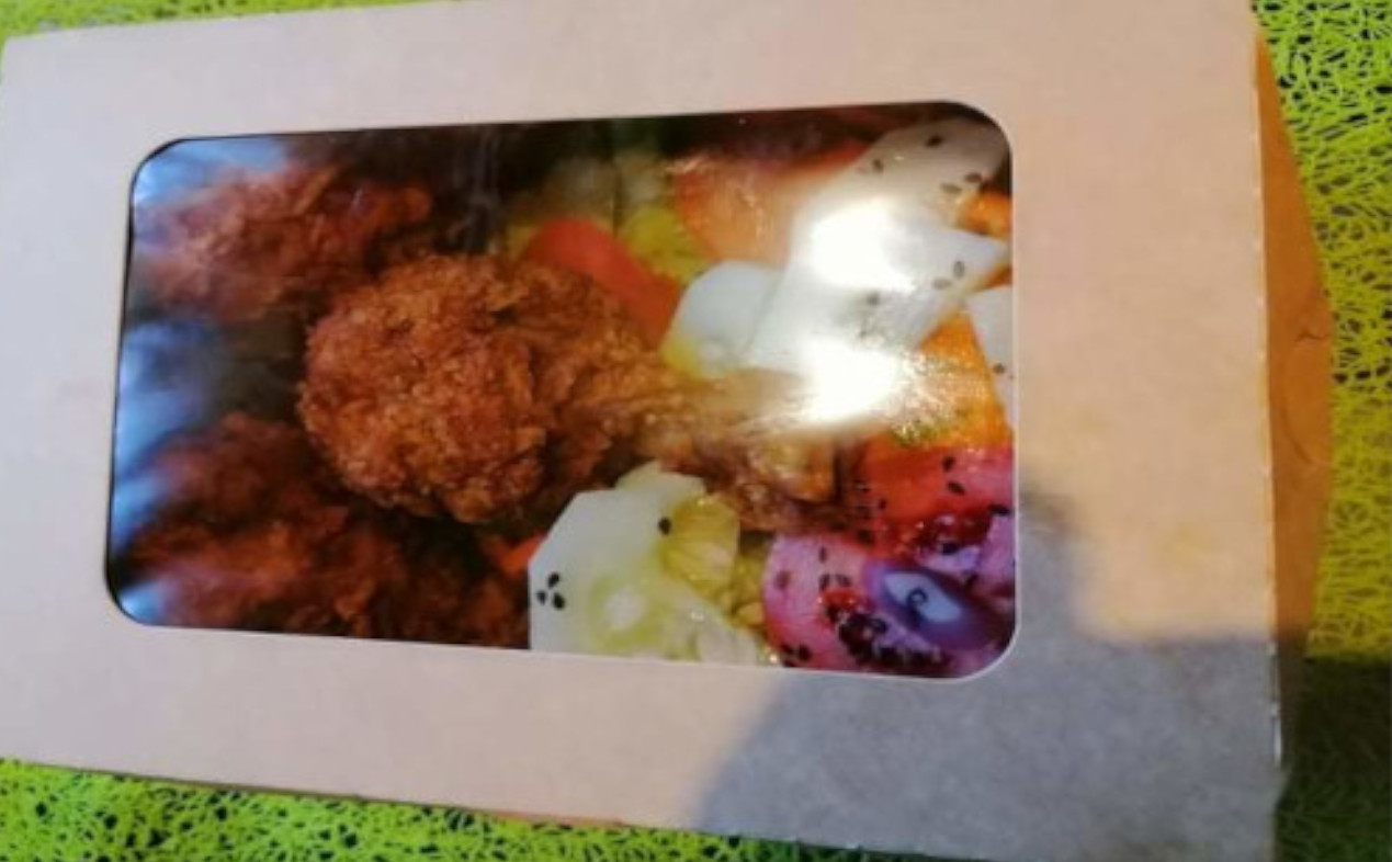 Croquettes de poulet + salade composée frais