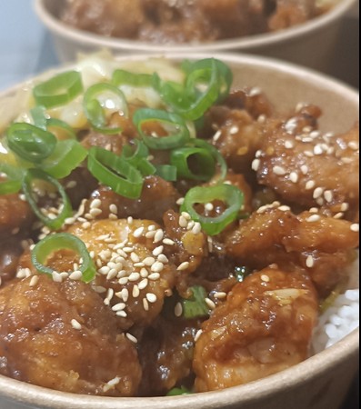 Poulet sweet aux graines de sésame + Riz blanc + Chou sauté