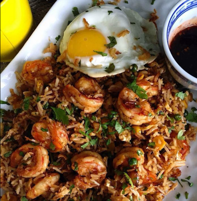 Fried rice Cambodgia aux crevettes PIQUANT + cacahuètes + basilic Asia + 1 œuf