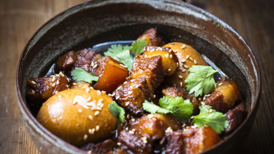 Poitrine sweet Cambodgia + 1 oeuf + carotte rôti + Riz blanc